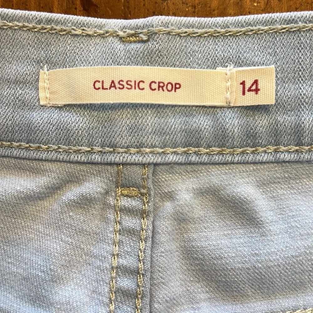 Light Blue Levi Classic Crop Jeans - Picture 7 of 8